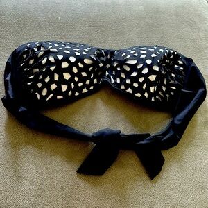 Strapless bikini top, APT 9, XL.